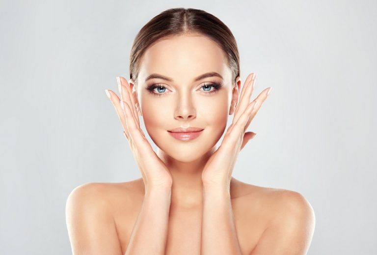 Trẻ ra vài tuổi nhờ Massage mặt bằng dầu dừa